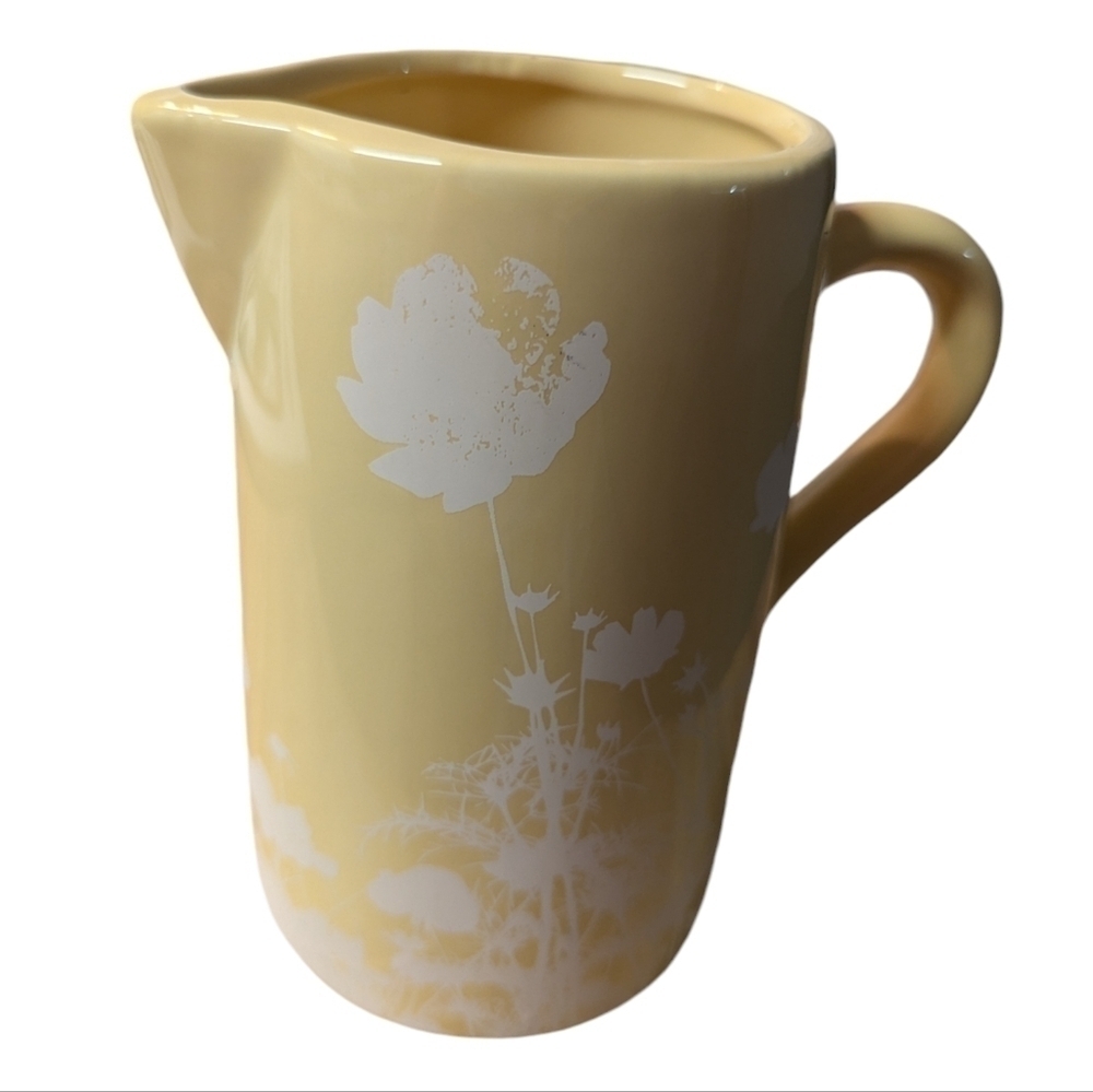 Floral vase, pastel yellow, 7'